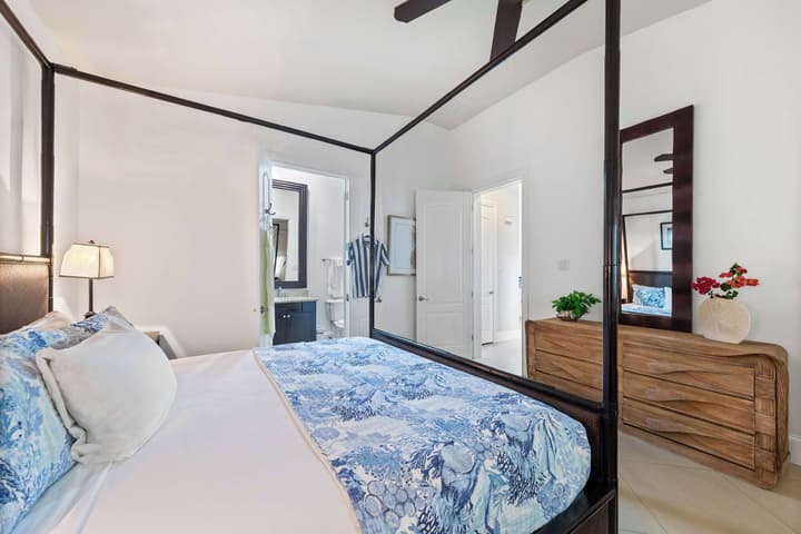NEW Sleeps 10 - Laguna Del Mar 19 - Seven Mile Beach