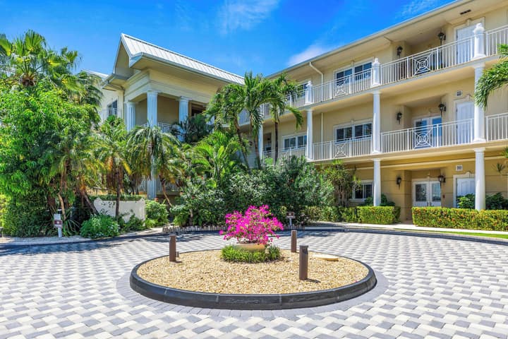 NEW Sleeps 10 - Laguna Del Mar 19 - Seven Mile Beach