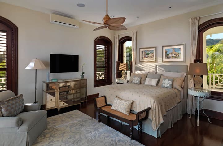Expansive 6BR Estate Panoramic Sea Views Pool Resort Access