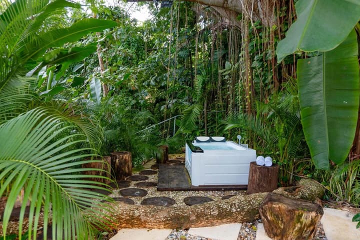 Secluded 3BR Garden Villa Pool Ocean Views