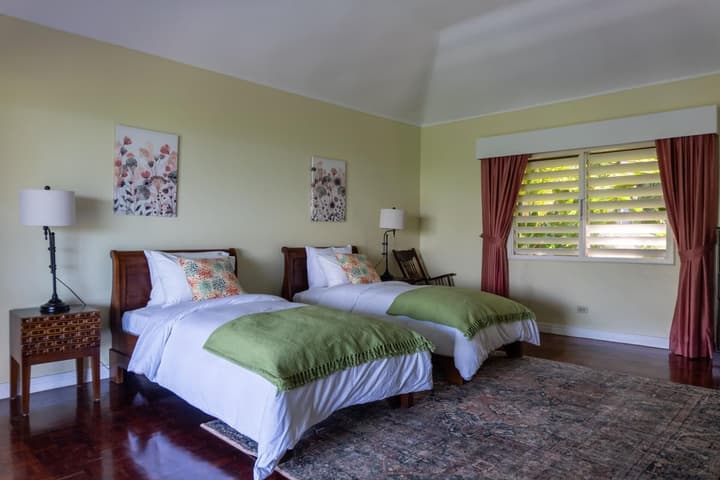 Secluded 3BR Garden Villa Pool Ocean Views