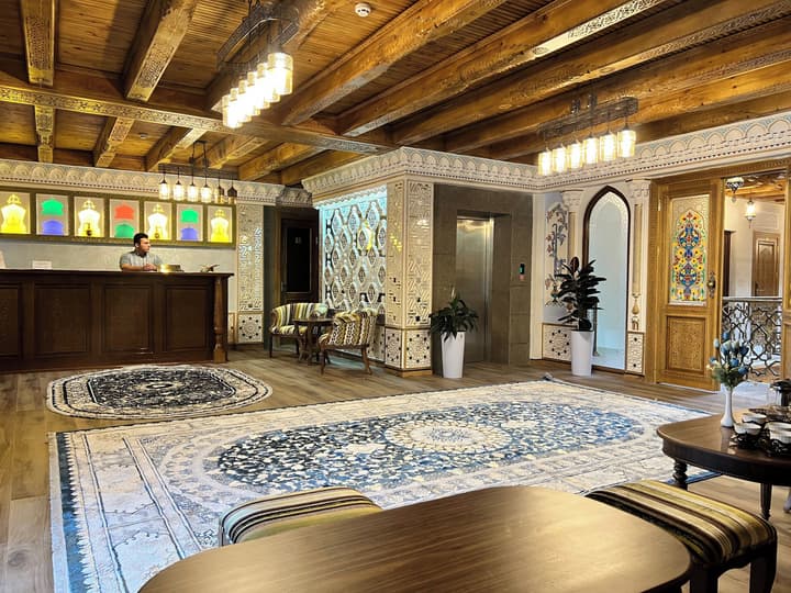 Mehrob Hotel