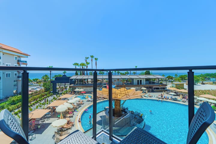 World Star Beach Resort & Spa