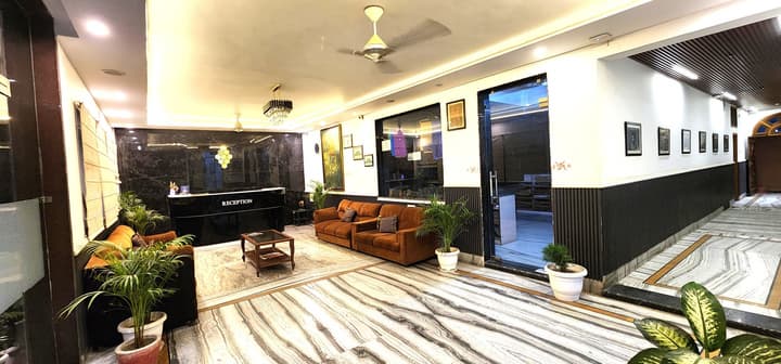 Gupta Inn by Roadrolls