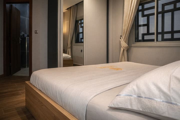 EMPIRE LUXURY HOTEL