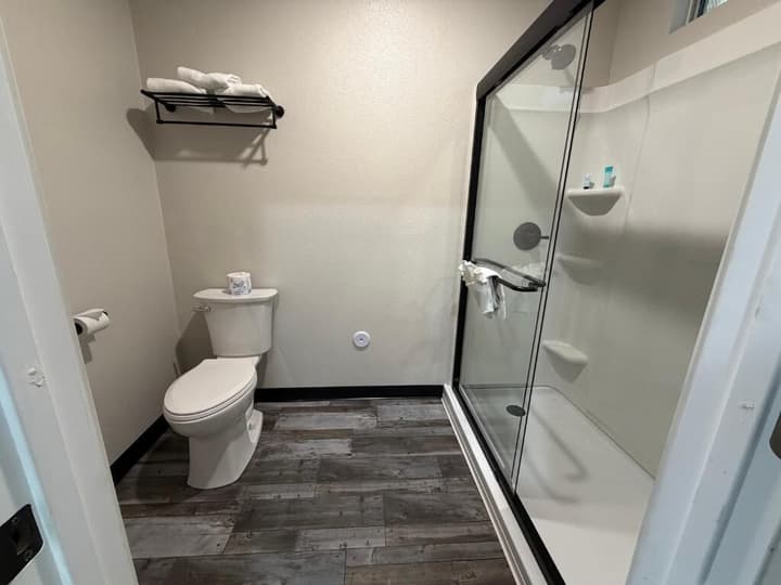 The Atlas Inn & Suites LAX