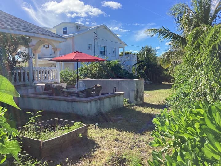 Colwin's Place B