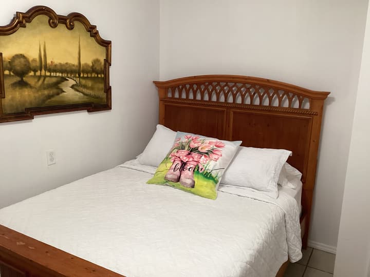 Colwin's Place B