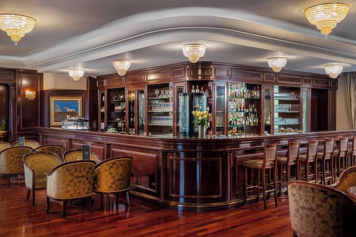 Hotel President Solin