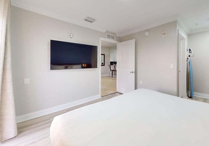 Nuvo Suites Hotel