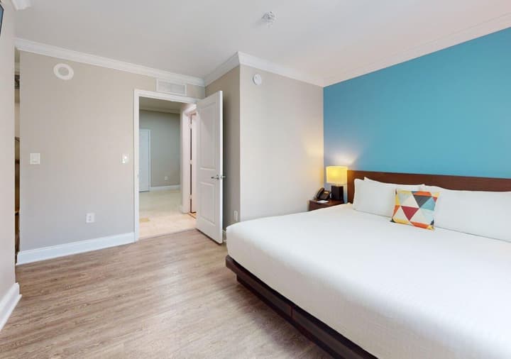 Nuvo Suites Hotel