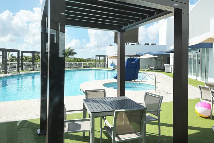 Nuvo Suites Hotel