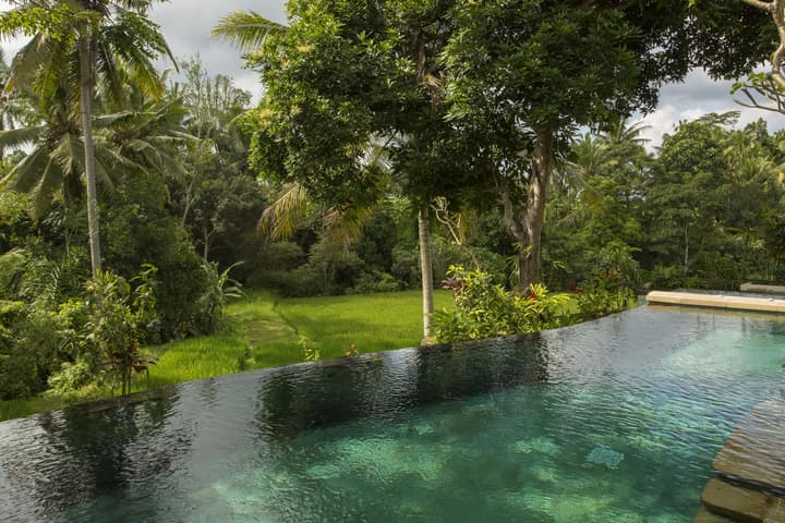 Dwaraka The Royal Villas