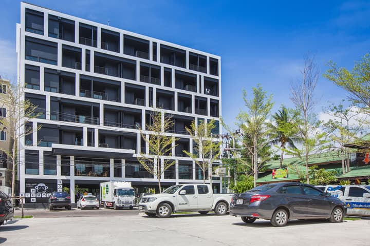 Blu Monkey Hub and Hotel Phuket