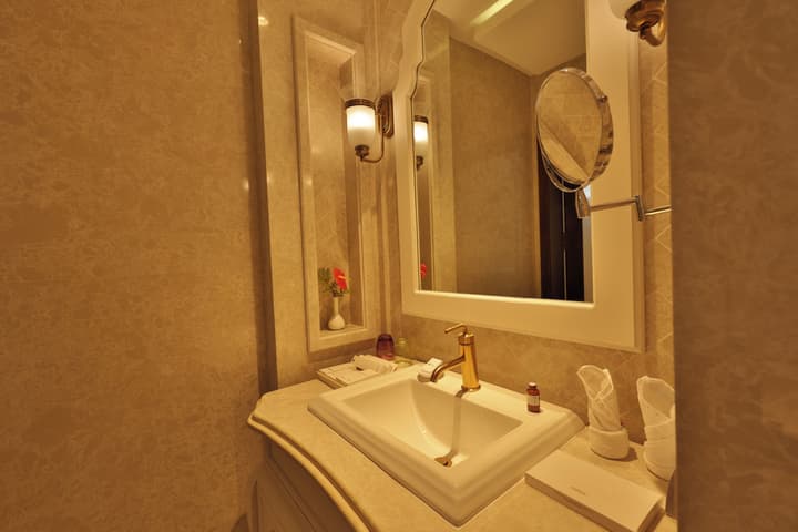 Fragrant Nature Munnar - A Classified Hotel