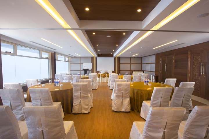 Fragrant Nature Munnar - A Classified Hotel