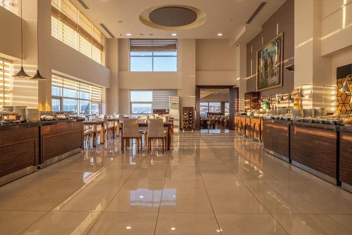 Parion Hotel