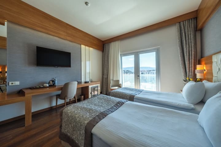 Parion Hotel