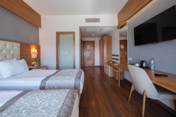 Parion Hotel