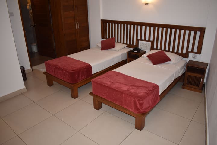 Port View City Hotel