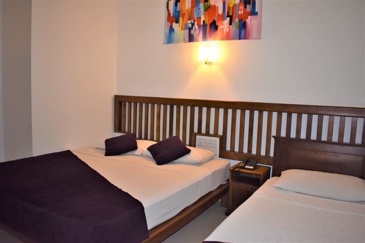 Port View City Hotel