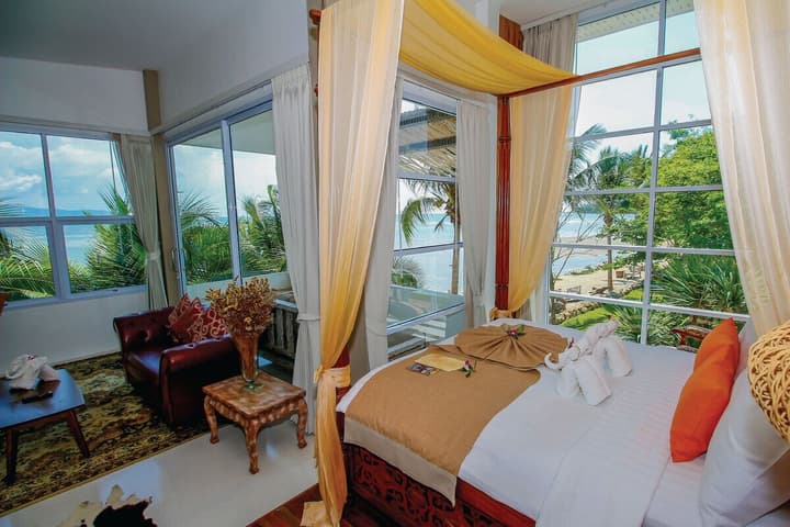 Summer Luxury Beach Resort and Spa