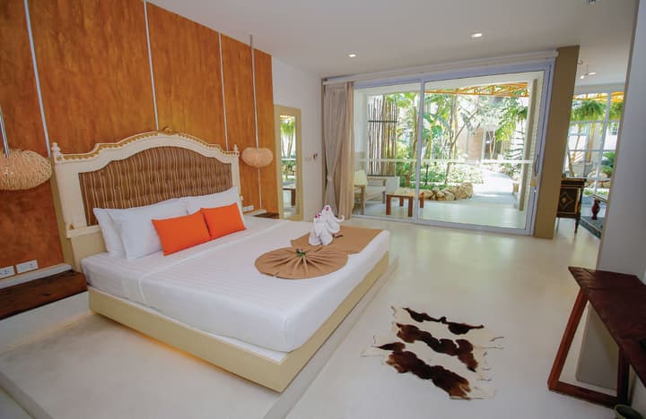 Summer Luxury Beach Resort and Spa