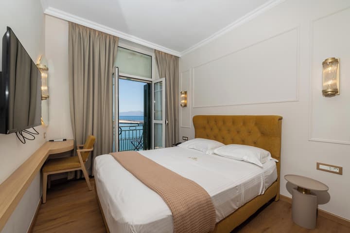Aktaion City Hotel