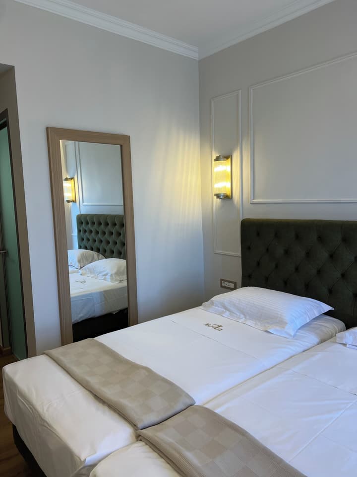 Aktaion City Hotel
