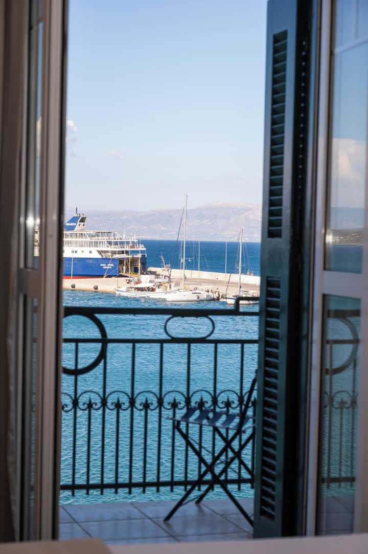 Aktaion City Hotel