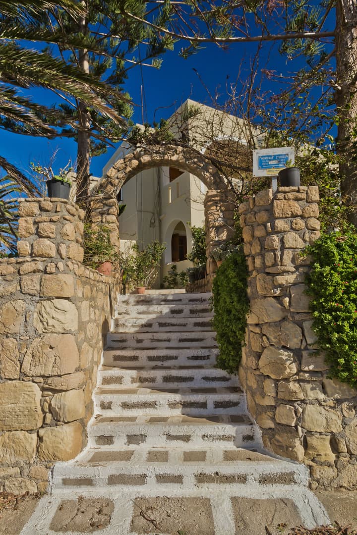 Montemar Studios & Apartments