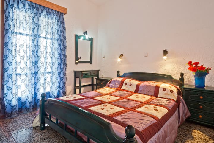 Montemar Studios & Apartments