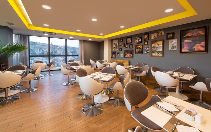 Opera Suite Hotel
