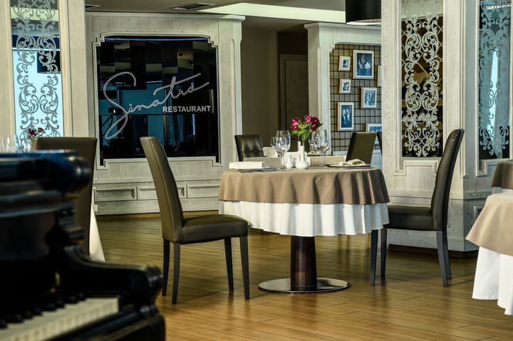 Opera Suite Hotel