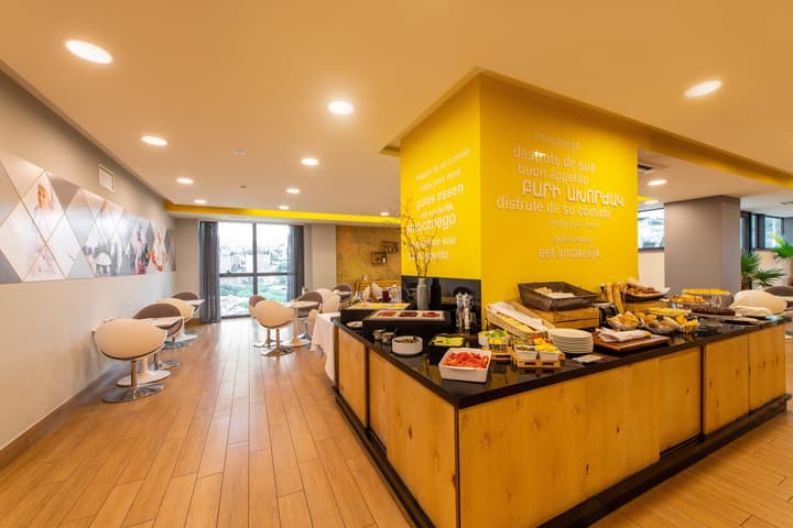 Opera Suite Hotel