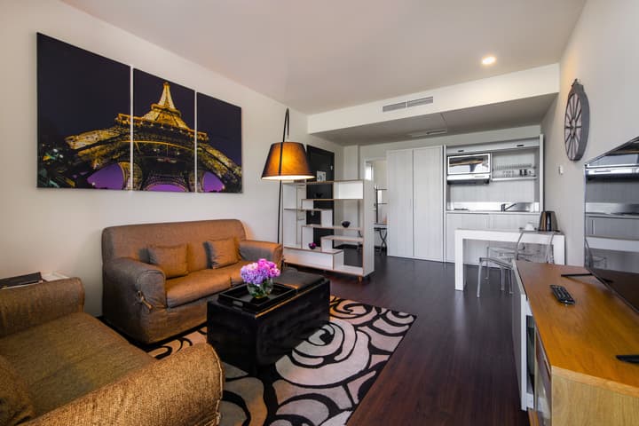 Opera Suite Hotel