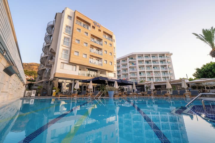 Cettia Beach Resort - Adults Only