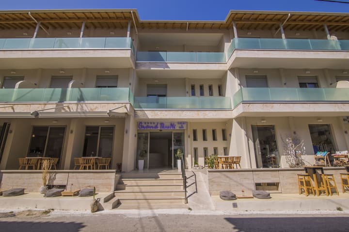 Grand TheoNi Boutique Hotel & Spa
