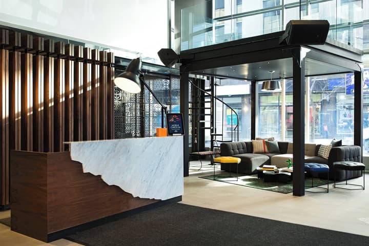 Renaissance Montreal Downtown Hotel