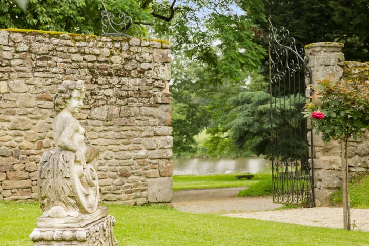 Hôtel de L'Abbaye Le Tronchet - Handwritten Collection