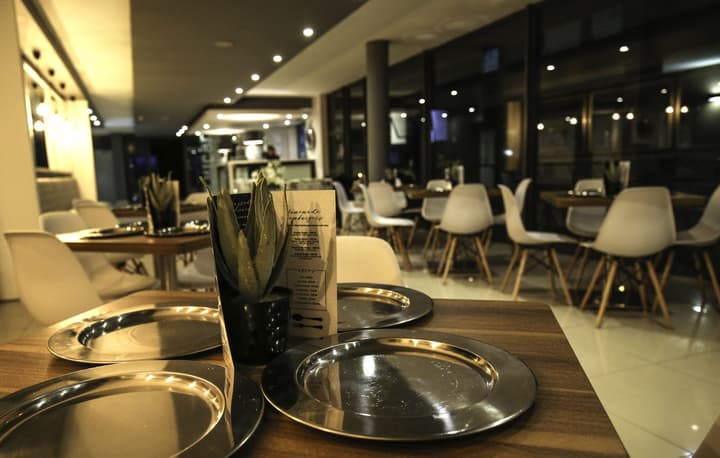 The Nicol Hotel and Apartments
