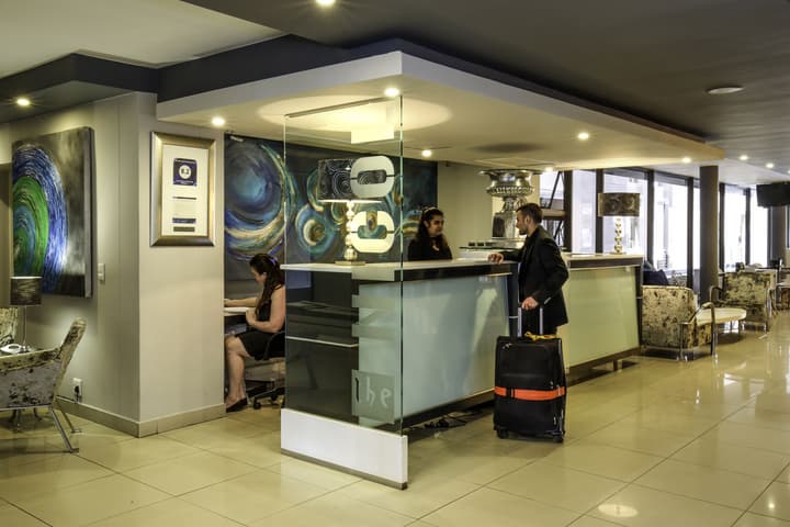 The Nicol Hotel and Apartments