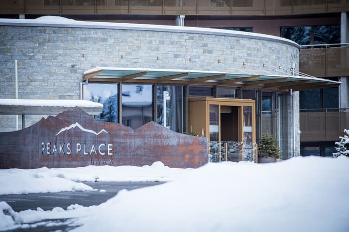 Peaks Place