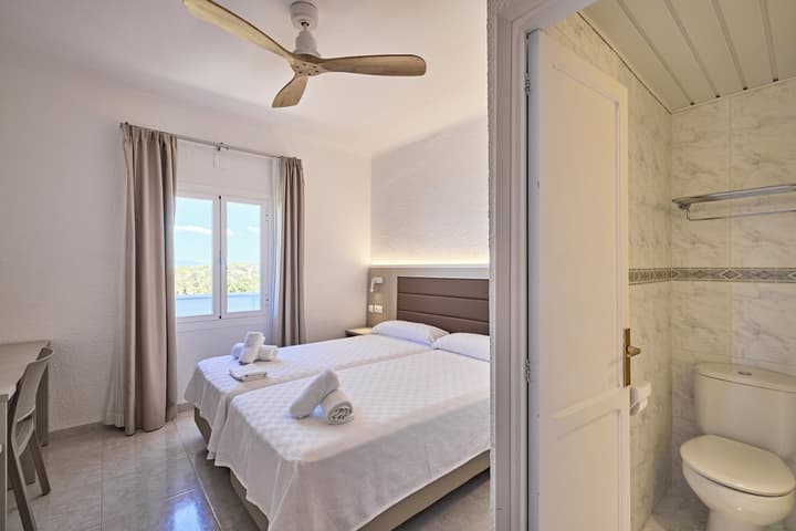 Hostal Lago Playa II