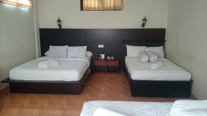 Agus Beach Inn