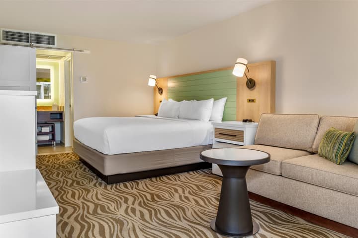 Wyndham Garden Lake Buena Vista – Disney Springs® Area