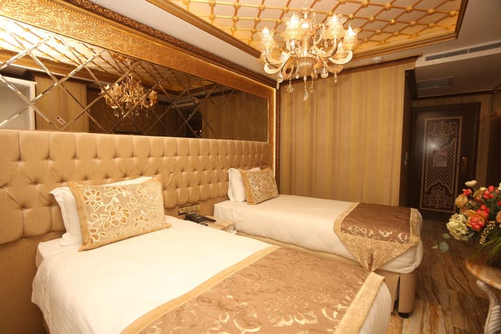 Laleli Blue Marmaray Hotel