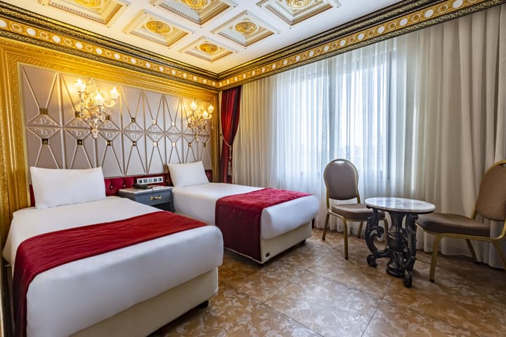 Laleli Blue Marmaray Hotel