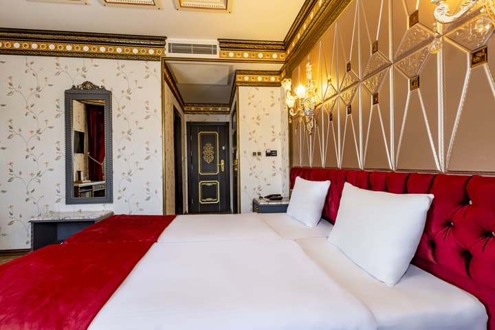 Laleli Blue Marmaray Hotel