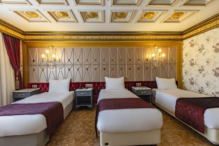 Laleli Blue Marmaray Hotel
